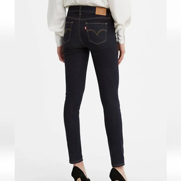 Levi's 711 Skinny Hypersoft Dark Wash Jeans - Picture 2 of 8